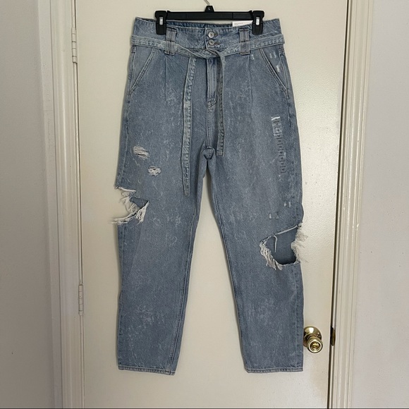 AE Highest Waist Mom Jean - Picture 3 of 7